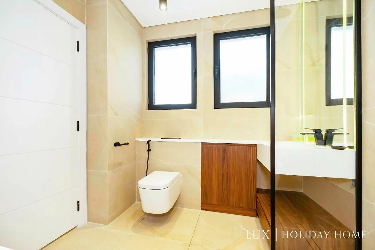 Lux The White Palm Villa دبي الإمارات العربية المتحدة
