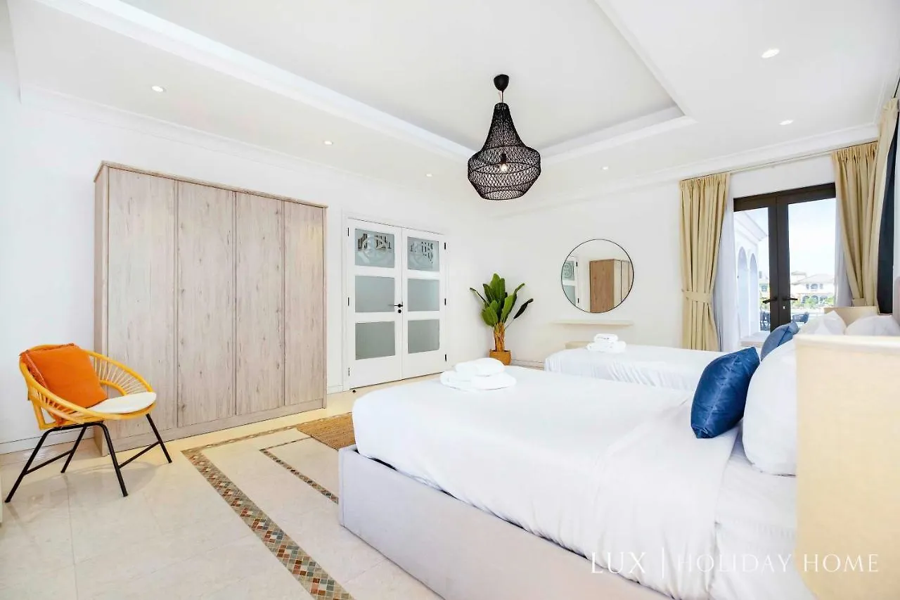 Lux The White Palm Villa دبي