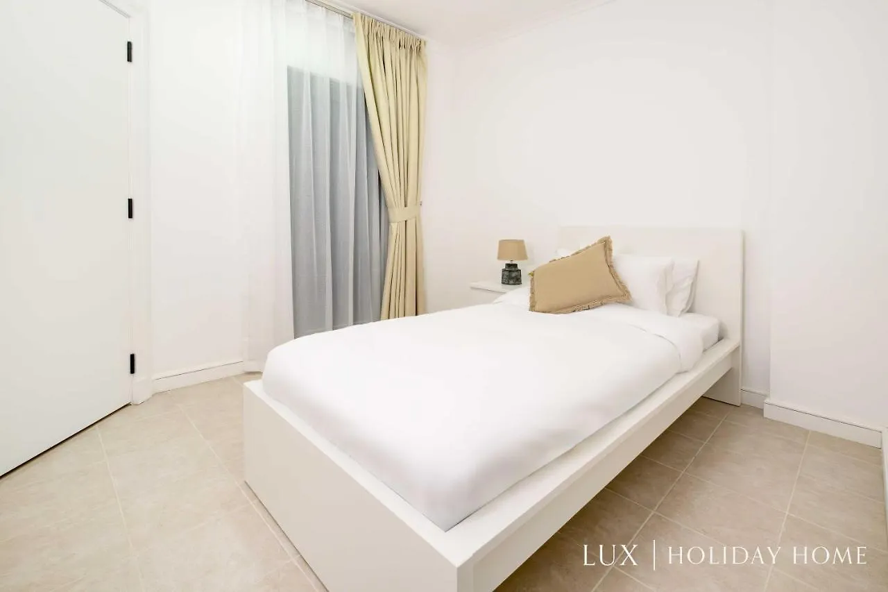 Lux The White Palm Villa دبي